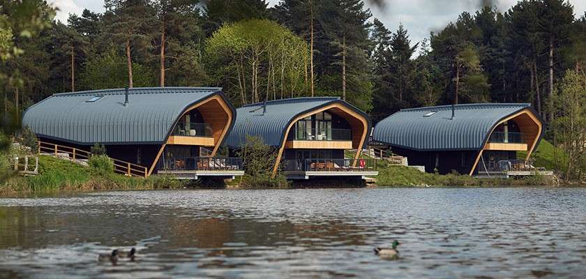 Waterside Lodges with hot tubs | Waterside breaks & holidays