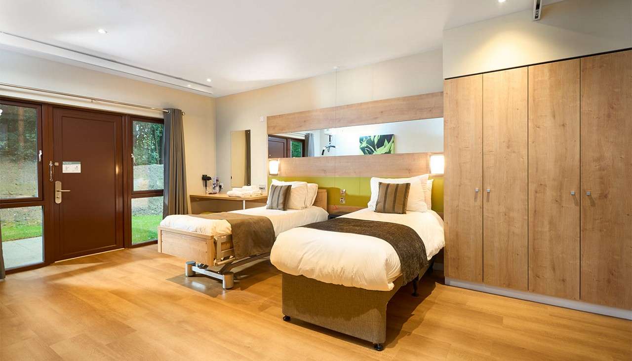 Adapted twin bedroom