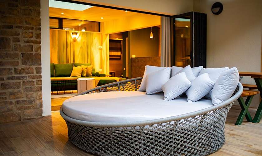 Snuggle pod bed
