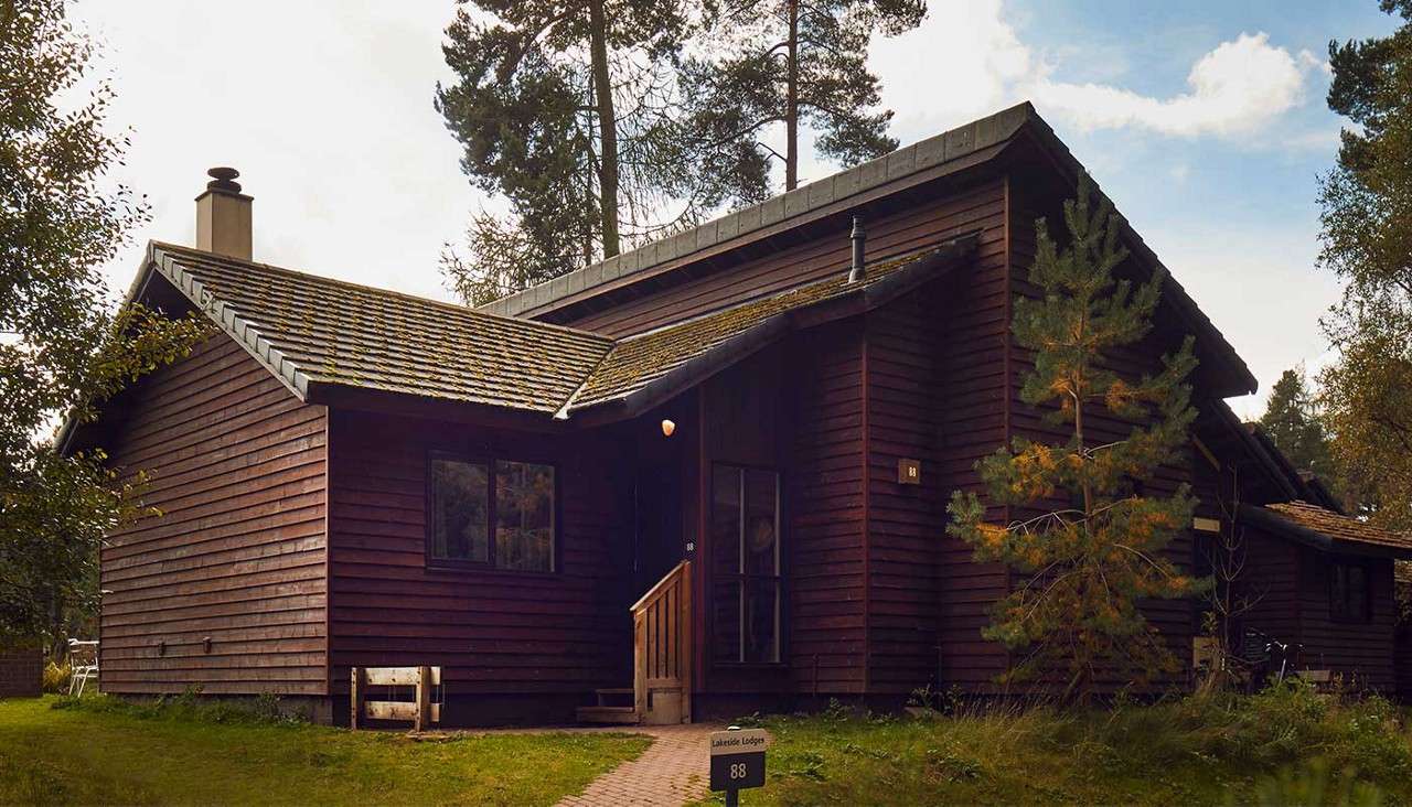 3 bedroom New Style Executive Lakeside Lodge Center Parcs