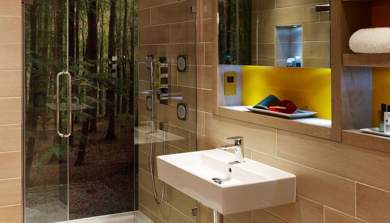 Treehouse bathroom