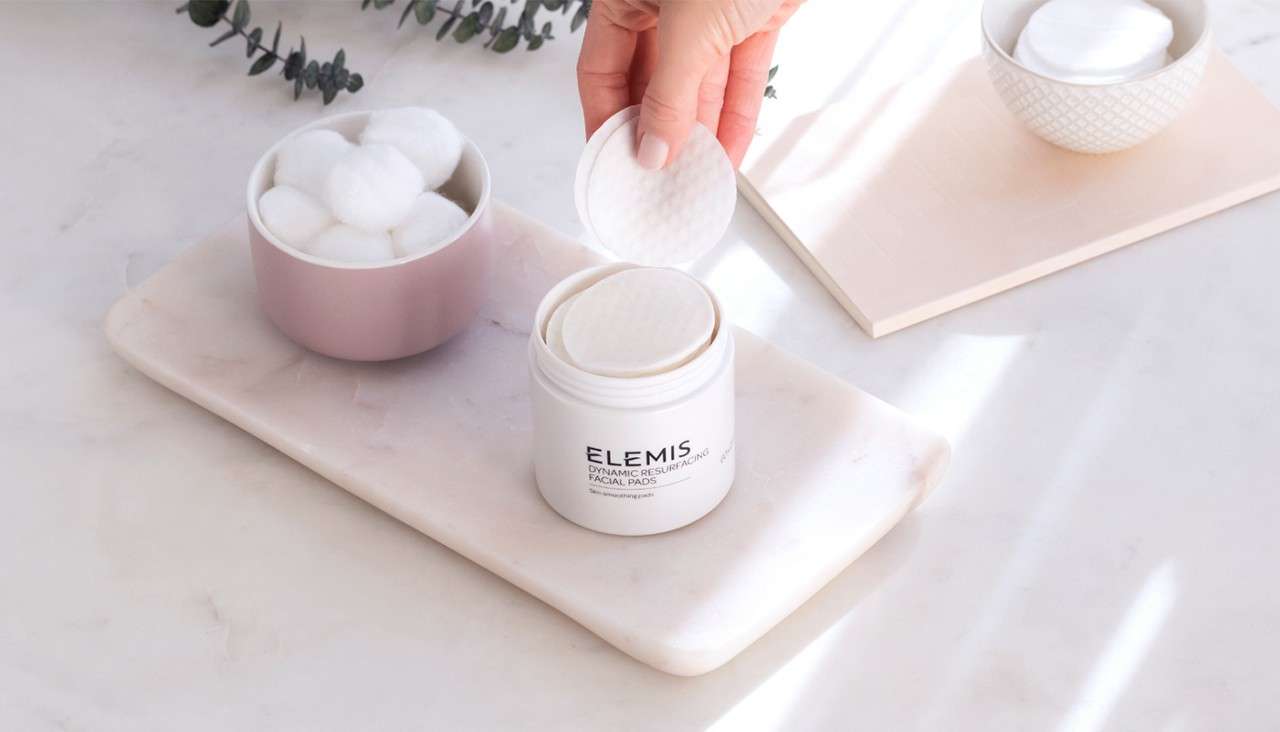 Elemis face wipes 