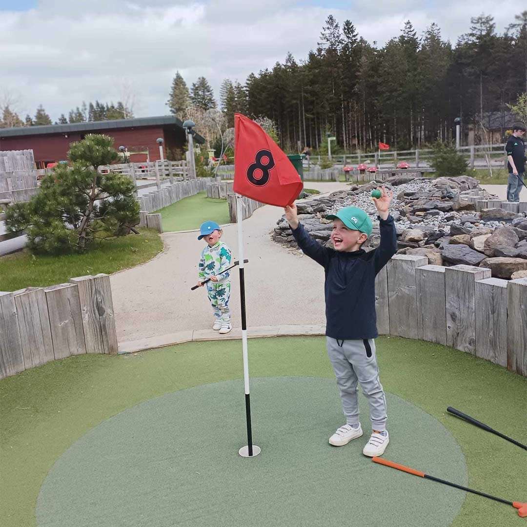 Adventure golf