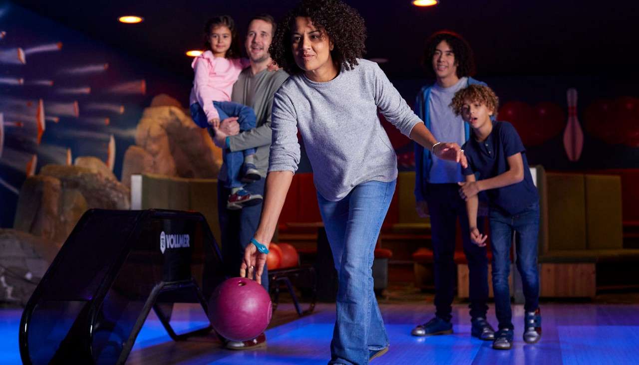 Family bowling