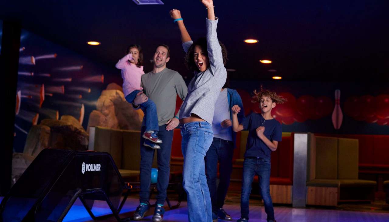 Family bowling