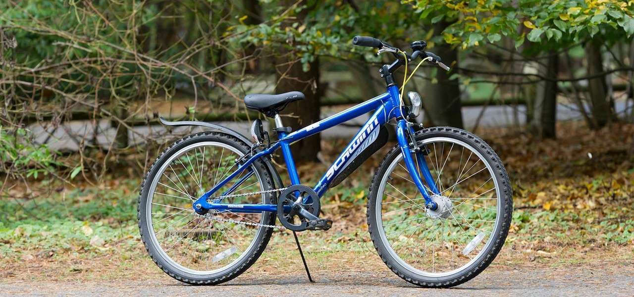 A large blue adult mountain cycle. 