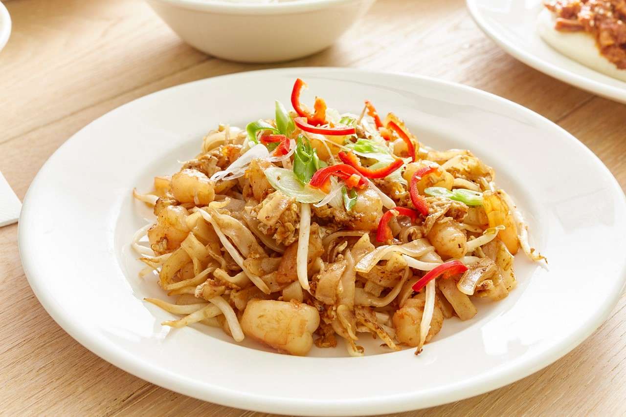 RESTAURANT RUNNER PINCH OF ASIA 2