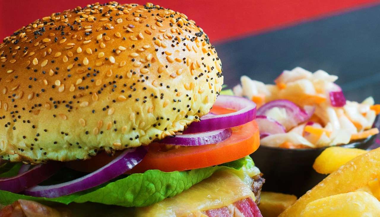 Cheese and bacon burger 
