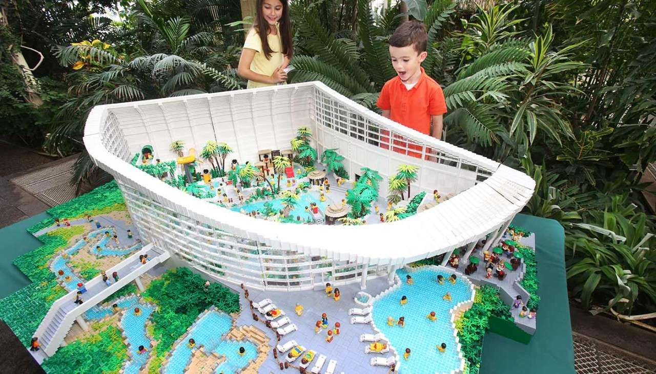Lego Subtropical Swimming Paradise