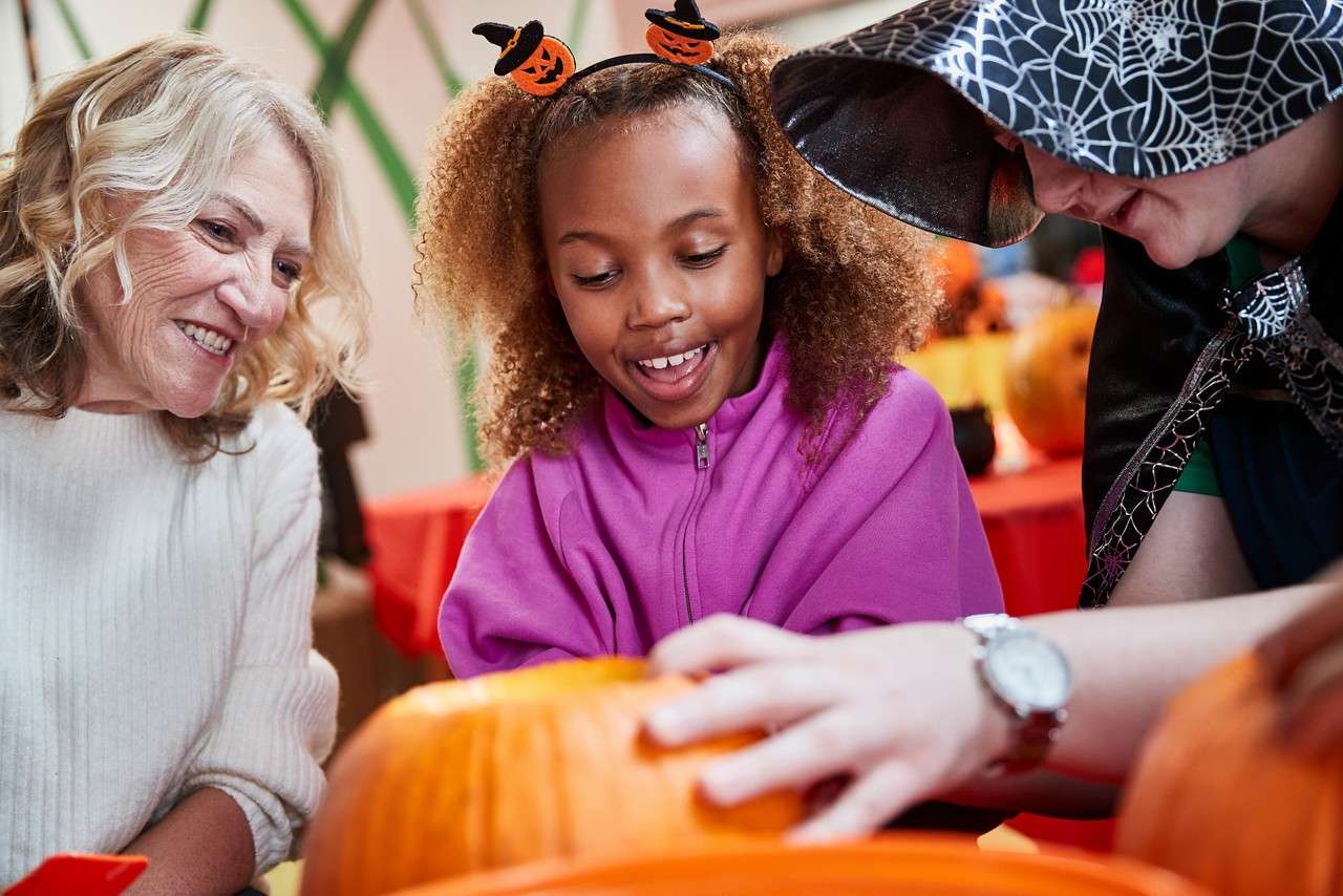 Halloween pumpkin carving (school age) 